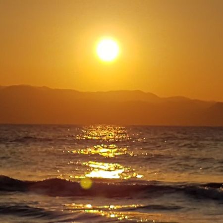 Aphrodite Beachfront Penthouse Apartment Ghaziveran Bagian luar foto