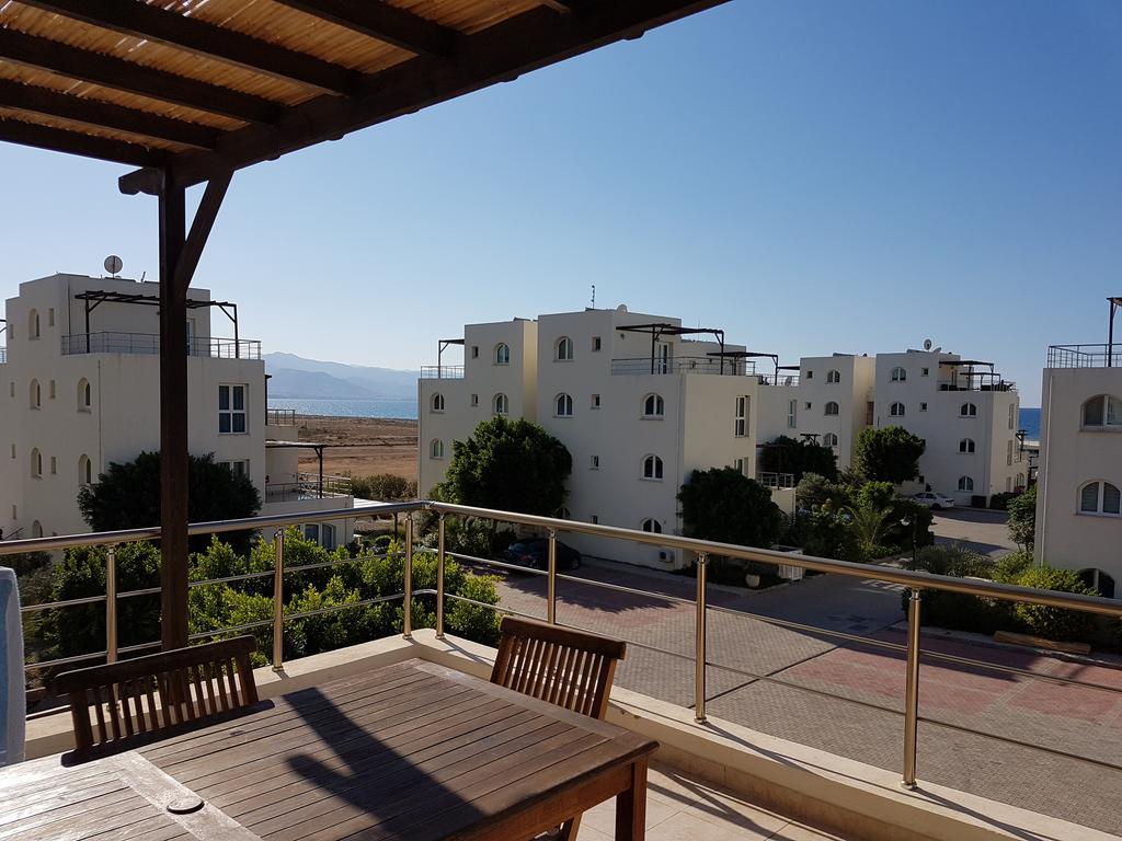 Aphrodite Beachfront Penthouse Apartment Ghaziveran Bagian luar foto