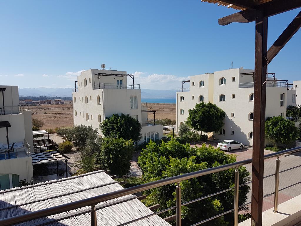 Aphrodite Beachfront Penthouse Apartment Ghaziveran Bagian luar foto